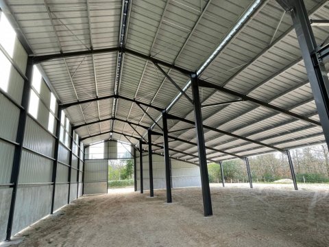 Réalisation d'un bâtiment agricole à Vitrac